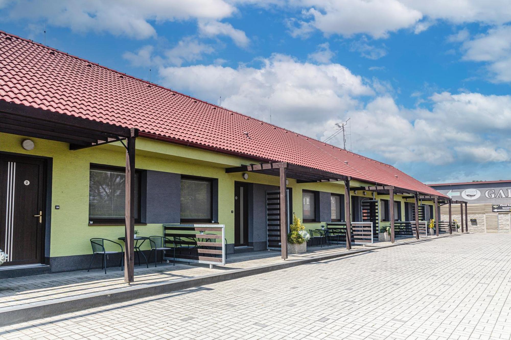 Penzion Stara Hora Velke Pavlovice Ngoại thất bức ảnh